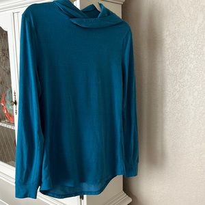 Lululemon teal long sleeve shirt with hoodie- men’s small